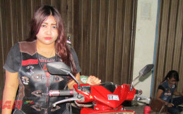 Lady Biker OHMR yang Bercita-cita Jadi Penata Rias