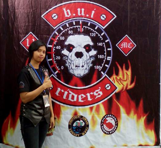 Imas Liya Ningsih Lady Biker yang Selalu Ajak Keluarga Saat Kopdar dan Touring