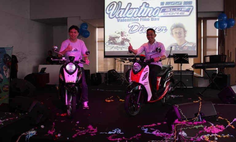 Serunya Valentine Day Bersama New Fino Blue Core
