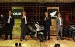 Honda Hadirkan Warna Baru Model PCX 150 dan Vario 150 eSP