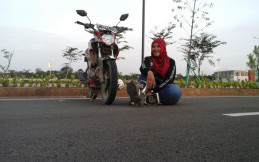Putri Mulyani, Lady Bikers Penunggang V-Ixion Pecinta Komunitas