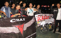 Komunitas Motor yang Doyan Naik Gunung