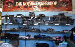 Kak Kotaro, Tawarkan Aksesoris Bikers 