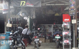 Toko B Pro High Performance Tawarkan Aksesoris Motor 