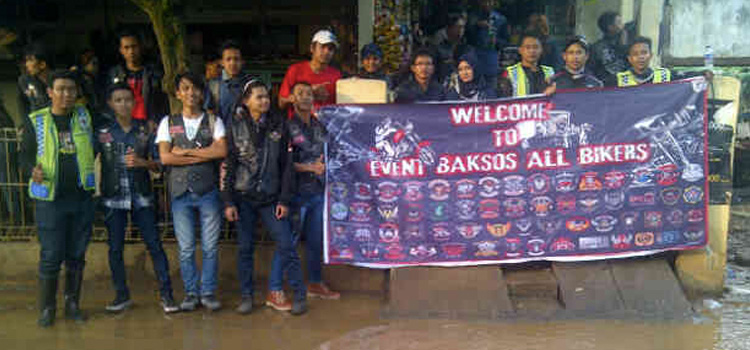 60 Komunitas Motor Bandung, Cimahi, Purwakarta Adakan Baksos