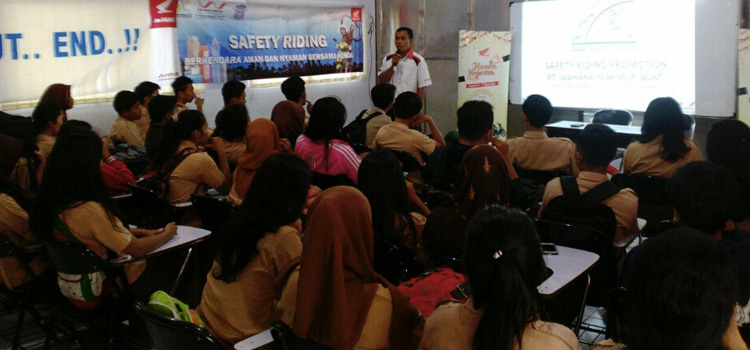 300 Siswa SMA ikuti Kompetisi Safety Riding