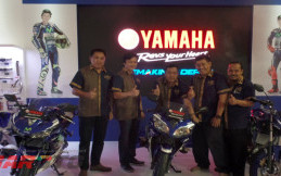 Motor Yamaha Livery MotoGP 2016 Diperkenalkan di IIMS 2016