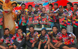 Honda Daya KYT FDR Federal Oil Walini Showa SSS FIF FIM Golden Racing Team Awalnya Hanya 1 Motor