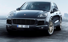 Porsche Hadirkan Cayenne Platinum Edition