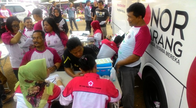Ratusan Bikers Ikuti Acara Donor Darah Massal