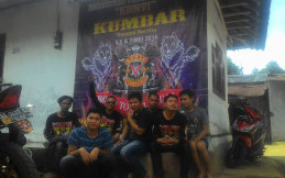 Tengok Serunya Touring Komunitas Motor KOMVI
