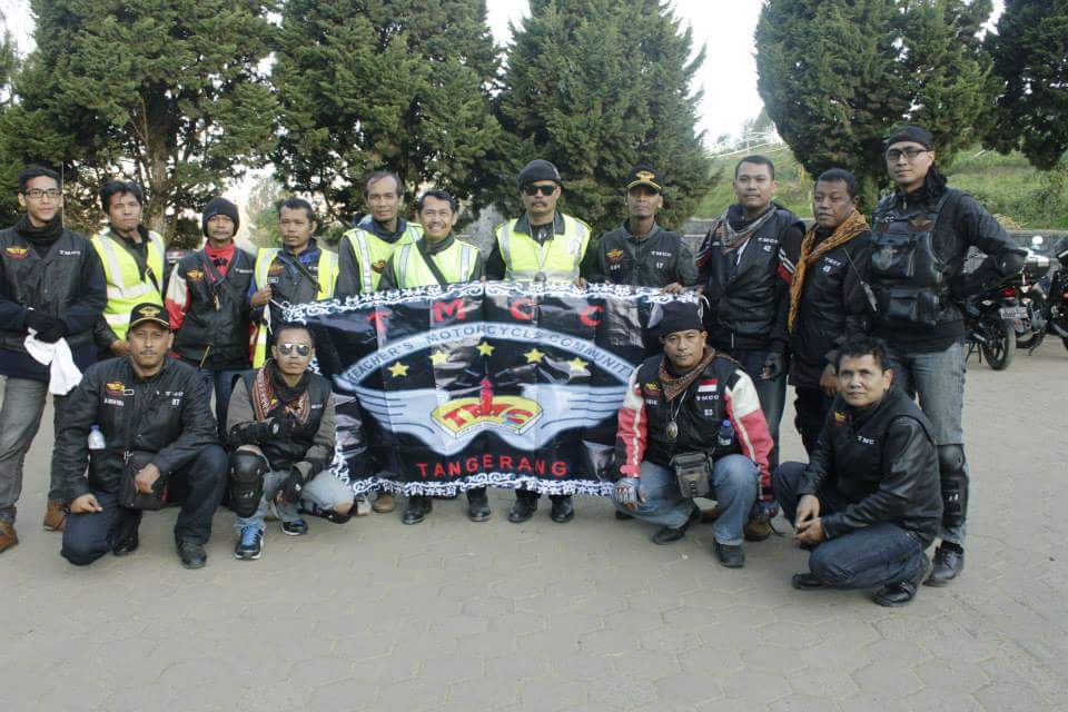 Komunitas Motor TMCC Eratkan Silaturahmi dan Peduli Pendidikan