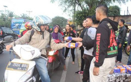  Bikers Ciledug Berbagi di Program Ramadan