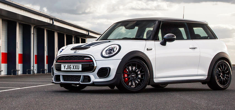MINI Ungkap Edisi Terbatas John Cooper Works Challenge