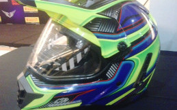 Helm Cargloss Persembahkan Desainer Lokal, Helm Limited Edition di JHE Bali