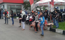 Bikers Serang Timur Berbagi Ta’jil