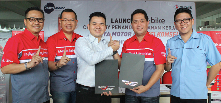 Daya Motor Jalin Kerjasama Dengan Telkomsel Hadirkan Layanan T-Bike