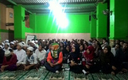 Komunitas Motor Se-Cileduk Berikan Santunan