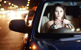 Tips Wanita Menyetir Mobil Dimalam Hari, Agar Terhindar Dari Kejahatan