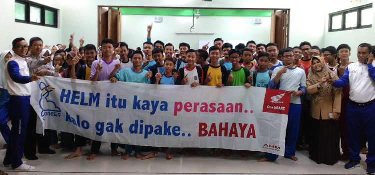 Wahana Honda dan Dikyasa Polres Jakarta Pusat Kunjungi SMKN 14 dan 31