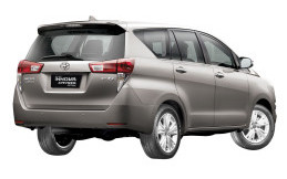 Toyota Innova Crysta Bermesin Bensin Resmi Meluncur, Siap Tantang Suzuki Ertiga dan Honda Mobilio