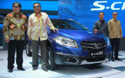 Suzuki Siap Bersaing di Segmen Crossover Melalui New SX4 S-CROSS