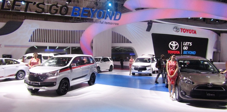 Toyota Pajang 30 Produk Dengan Teknologi Terdepan di GIIAS 2016 