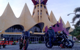 KabarOto Sambangi Menara Siger