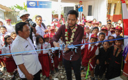 Datsun Rising Hope 2 Renovasi Lapangan Olahraga dan Taman Bacaan
