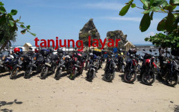 Pasir Putih, Karang Tanjung Layar, Pantai Sawarna Pikat Bikers