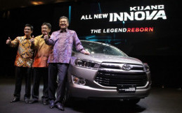 All New Toyota Kijang Innova Jawara Dua Forwot Car of The Year 2016