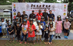 Kampanye Safety Riding, Kutu Community Gelar Lomba Mewarnai Helm Anak