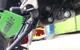 Gunakan Ini Untuk Turunkan Tinggi Kawasaki Ninja RR Mono