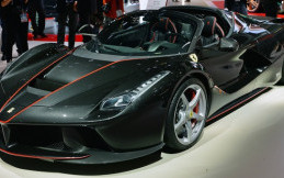 Baru Mejeng di Paris Motor Show, LaFerrari Aperta Langsung Habis Terjual