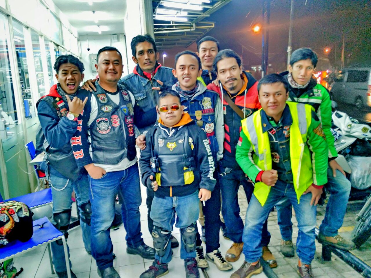 FHT Bandung Gelar Tourjib ke Pantai Cijeruk