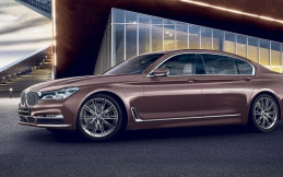 Intip Tampilan Mewah BMW 7 Series Rose Quartz Edition