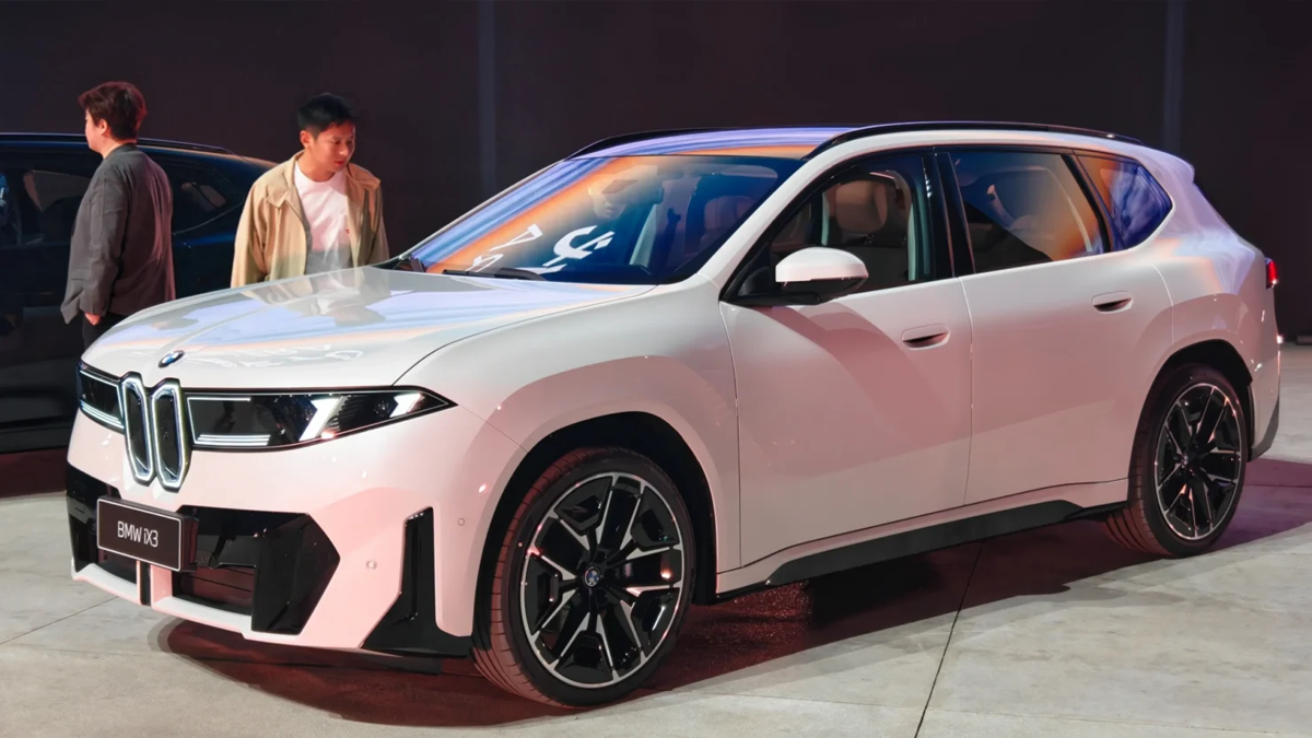 BMW iX3 Long Wheelbase, Mobil Listrik Dengan Jarak Tempuh Hingga 919 Km