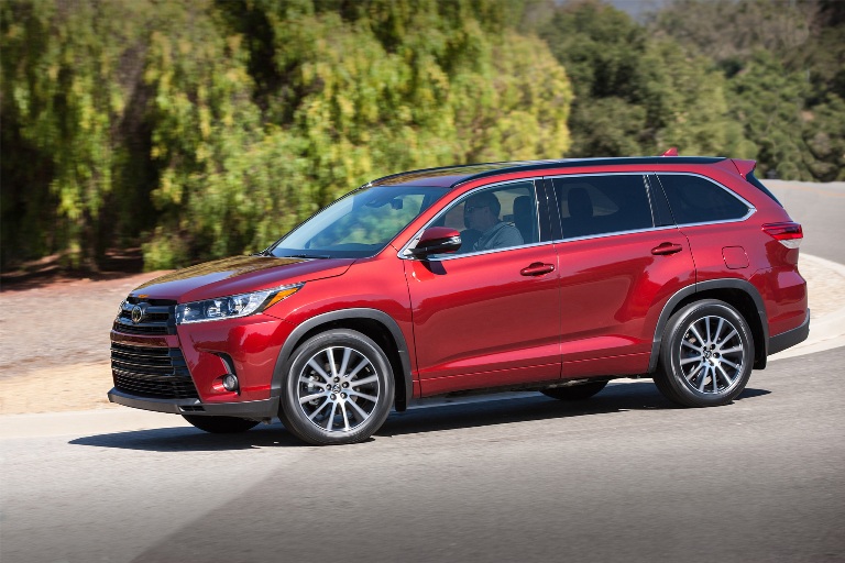 Toyota Highlander 2017 Dibanderol Mulai Rp 401 Juta