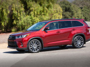 Toyota Highlander 2017 Dibanderol Mulai Rp 401 Juta