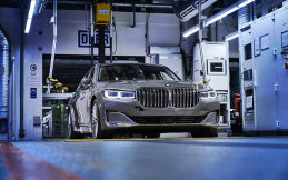 Desainer BMW Angkat Bicara Perihal Gril Besar di Mobil Barunya