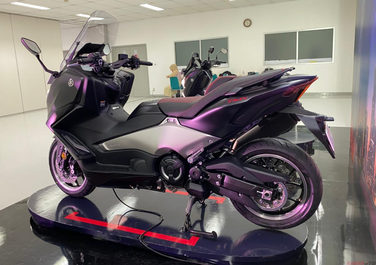 Yamaha TMAX punya dimensi lebih besar dari XMAX, KabarOto