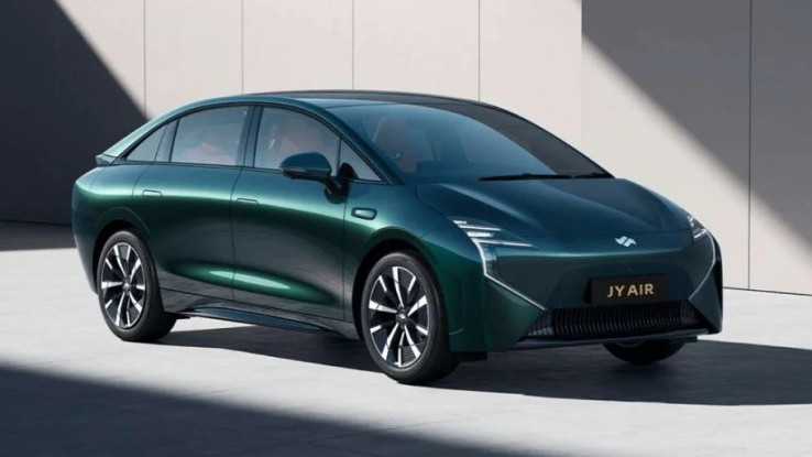 Maskapai Penerbangan Asal Tiongkok Luncurkan Mobil Listrik Seharga Rp400 Jutaan