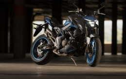 Harga Lebih Murah, Motor Ini Jadi Penantang BMW G310R