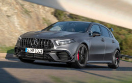 Mercedes-Benz A45 S AMG 4Matic, Hatchback Mungil Bertenaga 421 dk 