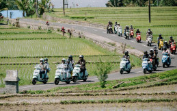 Cara Piaggio Indonesia Gandeng Komunitas Rayakan Hari Batik Nasional