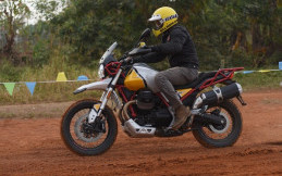 Akibat Pelumas Bocor Moto Guzzi V85TT di AS Kena Recall, Indonesia?