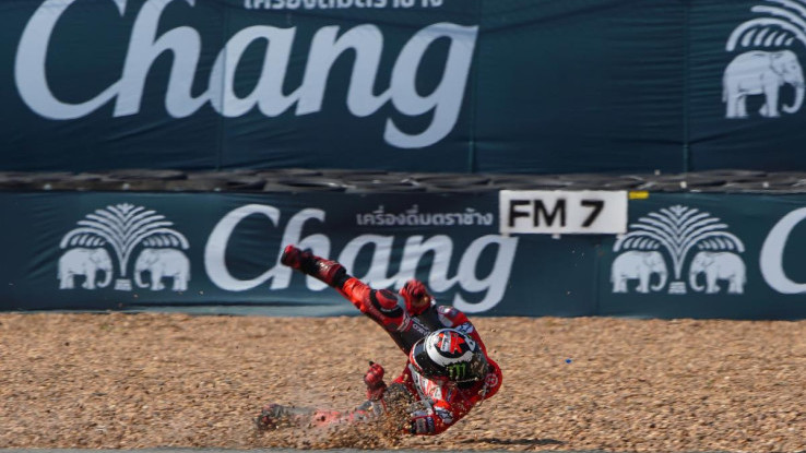 Kecelakaan Parah, Lorenzo Tidak Turun Balap MotoGP Thailand   