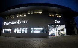 Mercedes-Benz Indonesia Resmikan Fasilitas Body & Paint Center di Pamulang