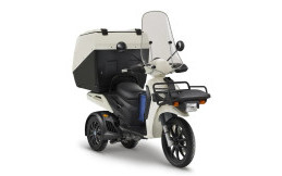 Skuter 3 Roda Lucu Piaggio Mymoover Minimalisir Jatuh