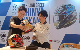 Para Pemilik Helm Arai RX7X Shuriken Gold  Bertemu Shinya Nakano